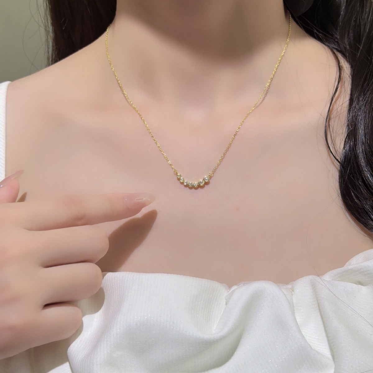 MOVESKI Bezel Set Round Moissa - đánh giá và giá Bezels Set Pendant
